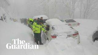 At least 22 stranded tourists dead at Pakistan hill station after heavy snowfall