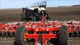 Bourgault 3720 Disc Drill & 7700 Aircart Demo