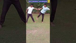 hold the wrist self-defense technique #active #fight #karate