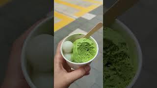 In this store you can only buy green tea ice cream 