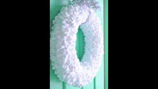 Finger Loop Yarn Wreaths