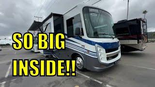 This small Class A motorhome feels ABSOLUTLY HUGE!!!