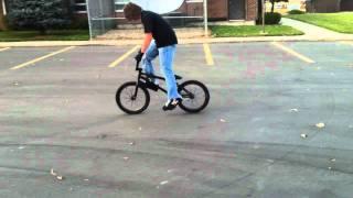 Whiplash flat on BMX     (Click HD)