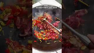 谁懂啊，就这老坛泡辣椒炒牛肉我可以狂炫三碗米饭家常菜 农村美食记录生活 老坛泡椒 泡椒牛肉做法
