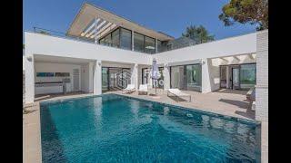 Exclusive villa for sale in golf resort PGA Catalunya