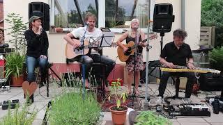 Doris, Sarah & Arjan Vanderlinde - The Eye @ Doris' Gartenkonzert