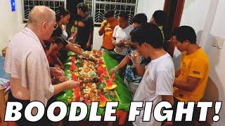 Boodle Fight - Diesen Kampf ums Essen muss man erleben