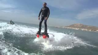 Reda Taoujni en flyboard à Agadir Morocco