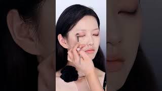 한끗차이로 달라지는 메이크업 따라해보자
