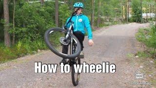 How to wheelie +One Hand Wheelie