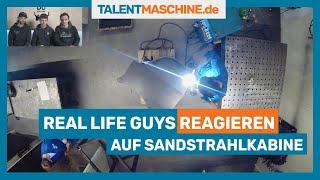 Real Life Guys REAGIEREN auf selbst gebaute Sandstrahlkabine von Liebherr Azubis