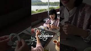 全國高貨尋翠之旅之杭州站，花200萬給女兒買嫁妝翡翠鐲，到底能挑個什麼樣的？#天然翡翠 #緬甸翡翠 #jade #翡翠手鐲 #翡翠 #翡翠代購 #翡翠a貨 #翡翠玉石