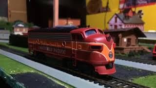 Review: Custom DCC installed Bachmann Southern Pacific Daylight F3A w/Digitrax SDH166d sound