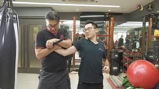 Wing Chun 詠春 – Practical Wing Chun self-defense - Knife disarms techniques