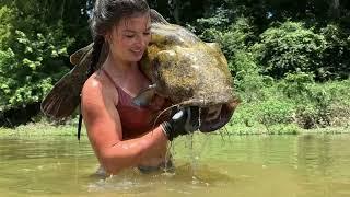 CATFISH NOODLING: Putting Out Catfish Boxes at our River Cabin! Grabbing a couple fish too