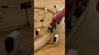 Testing Raspberry Pi Pico level-crossing lights - now triggered by beam-break sensors
