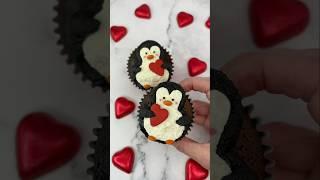 Love U penguin cupcakes ️ #cakedbyrach #cupcake #bakingart #valentinesday #penguin #cake #shorts