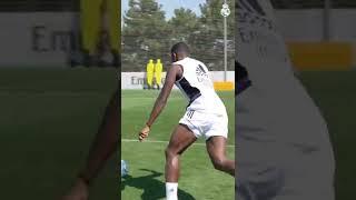 David Alaba has such a great technique 