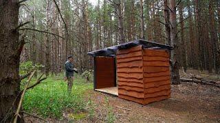 Simple toilet by your own hands, Cabin building in the woods