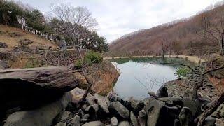 산속 신비한 비밀의 공간/바위와 돌로 만든성