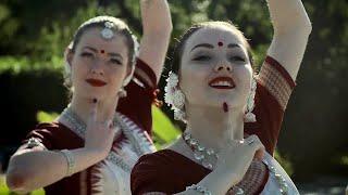 Russian-Indian Dance in Central Moscow with kantele music