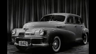 Oldsmobile in WWII: Balancing War Production and 1942 Car Innovation