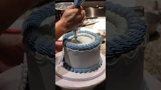 It's a Waste of Money from a Bakery | #cakedecorating