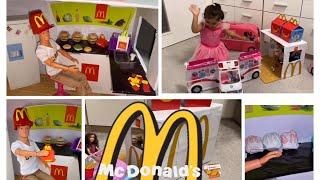 Barbie story CZ : Ken pracuje v MC Donald’s a stane se uraz , prijede Sanitka