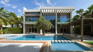 Outstanding 6 Bedroom Villa In District One, Dubai