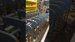 Pressure testing cylinder head #automobile #cylinderhead  #pressuretest ￼