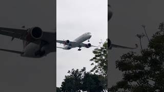 Beautiful landing of the Virgin Atlantic  Airbus A350-1000 in runway 24R at LAX