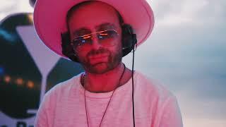 Evgeny Sviridov Dj play sunset on Apple bar Koh Phangan