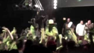 WHAT YOU GONE DO LIL JON LIVE UNIVERSAL DOG 12-12-09