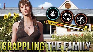 FIGHTING The Family With Julie's NEW Grapple Build - The Texas Chainsaw Massacre