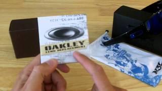 Oakley Store VS Oakley Vault