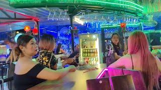 Soi 94 Hua hin Nightlife - Wonderland and Maldives