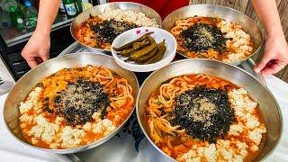 맵칼의 정석! 얼큰 부들 순두부 장칼국수, 술 안먹어도 해장되는 곳 Kalguksu / Korean street food