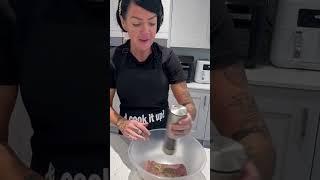 Mums cooking the viral turkey tacos ||| RIGHT GUYS REVIEW