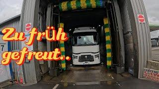 Mit schweren Baumstämmen in den späten Feierabend -_- #vlog #trucker #viralvideo #fyp