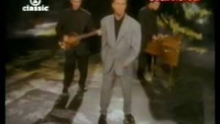 Johnny Hates Jazz-Shattered Dreams.(1987)  Original Video