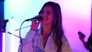 Milena Galasso - Singing Through the Pain (Live for Warchild UK)