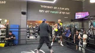 Nick Swaggy P Young With Combination & Power On The Mitts EsNews Boxing