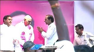 CM KCR Arrived To BRS Bhavan To Meet AP Leaders | V6 News