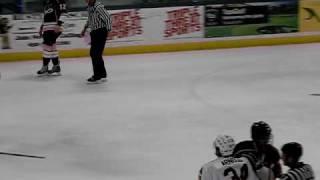 Chicago Steel - Green Bay hockey fight