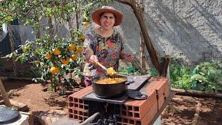 SOPA DE GRÃO DE BICO COM LEGUMES NO FOGÃO A LENHA