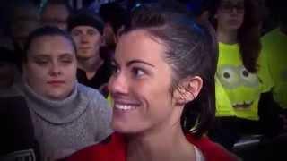 Kacy Catanzaro misses trampoline on American Ninja Warrior 2015