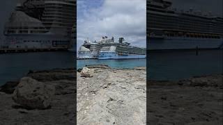 Wonder of the seas & freedom of the seas in perfect day at Coco Cay #royalcaribbean #bahamas