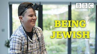 12-year-old Ethan is preparing for his bar mitzvah - Being Jewish - BBC