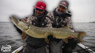 Lure fishing - Catching Big Pike! Pt2 [Subtitles Available]