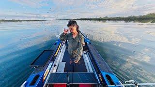 ALONE & BITTEN, Overwhelming Bugs - Island Camping Catch & cook